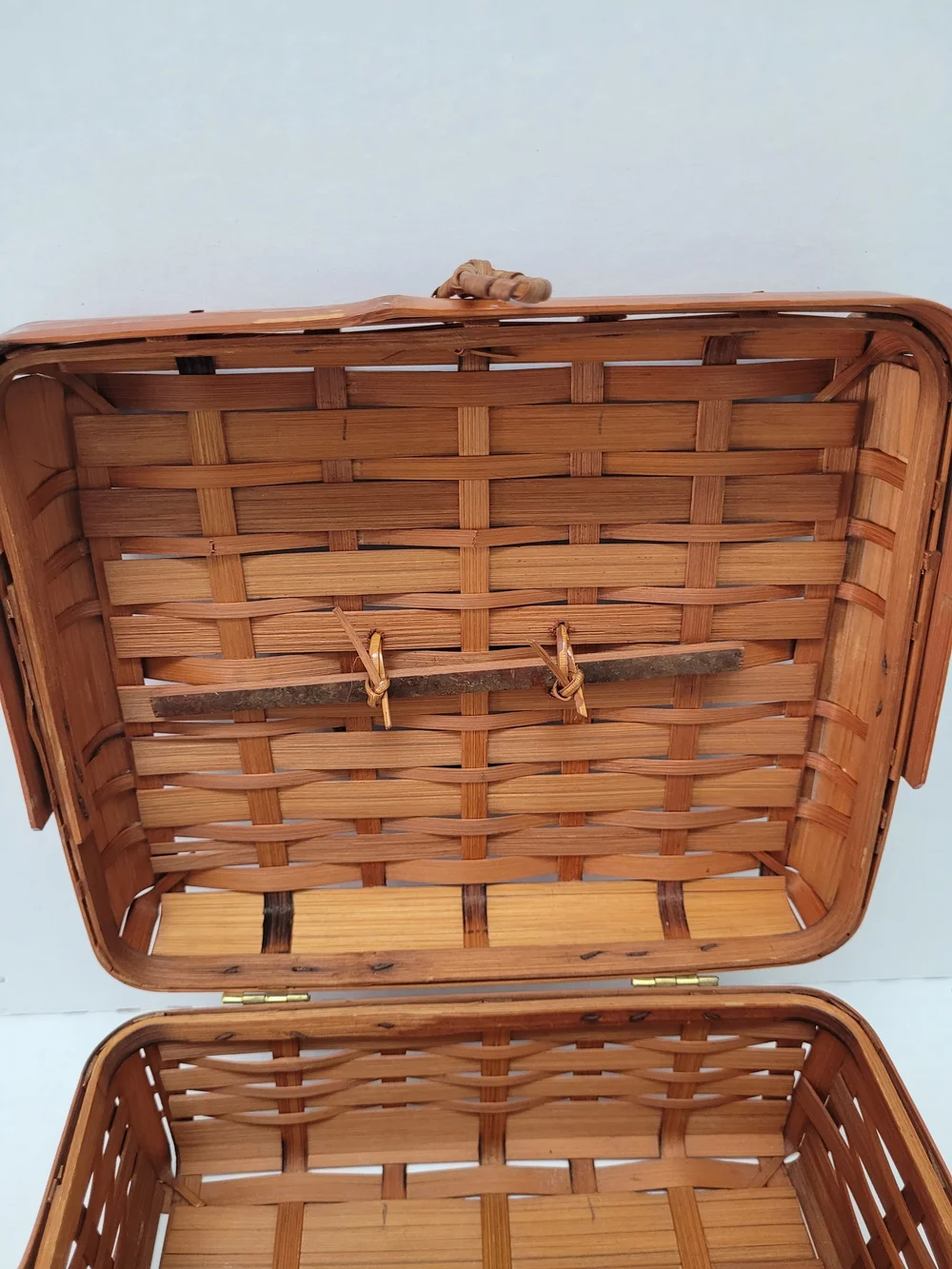 VTG Japanese SKALNY Handwoven Bamboo Sewing/Storage Box With Lid